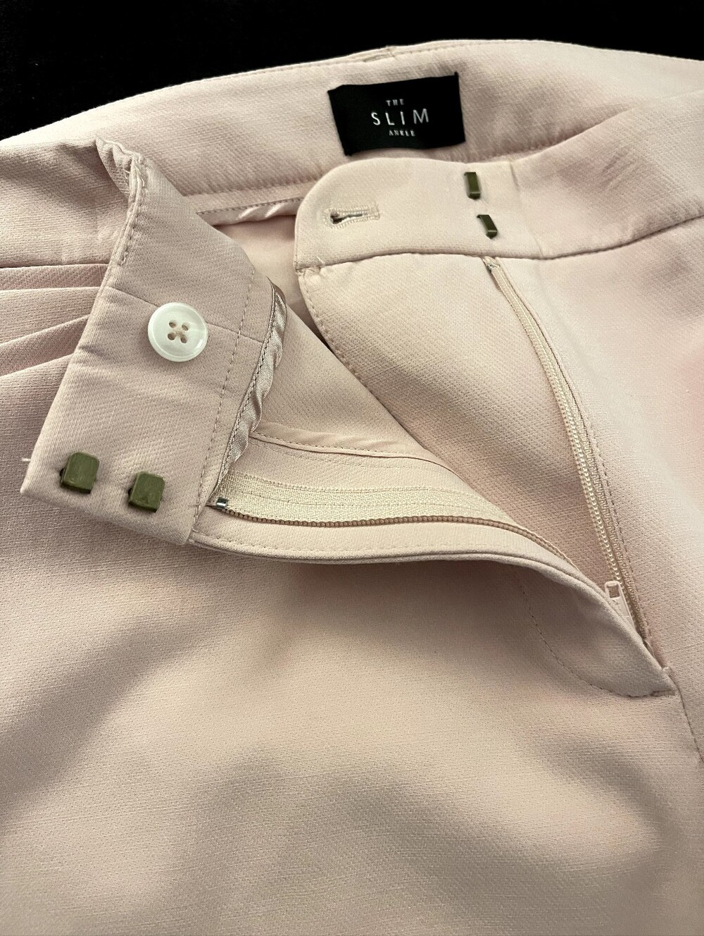 White House Black Market Tailored Bermuda Pants - Picture 5 of 8